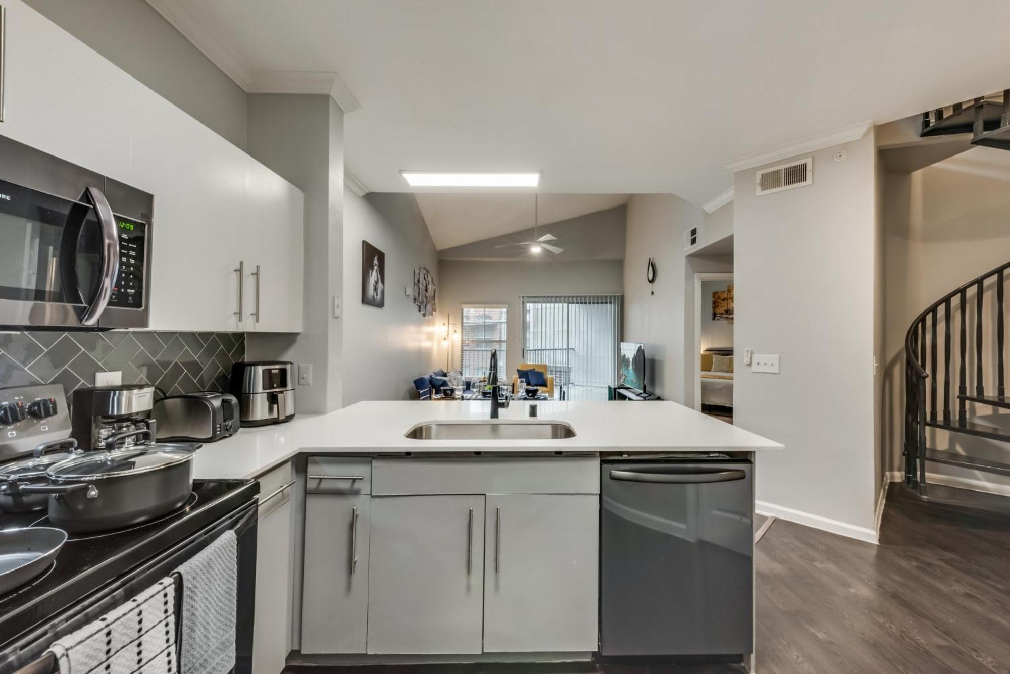 Апартаменты Loft Style 2Br Apt I Dallas City Center I Pool I Gym I Workspace I Pets Экстерьер фото